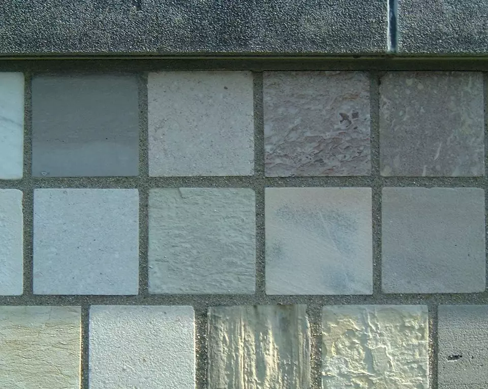 Stone Wall area surrounding Stone: 14LB25