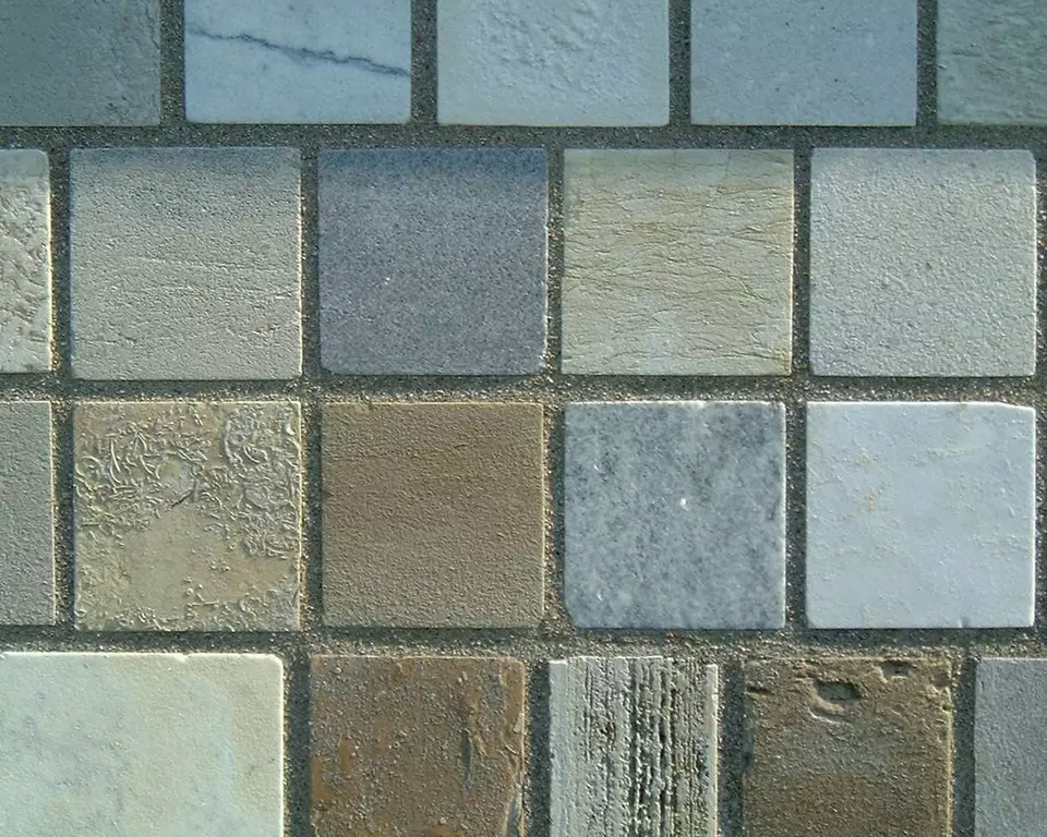 Stone Wall area surrounding Stone: 13LB23