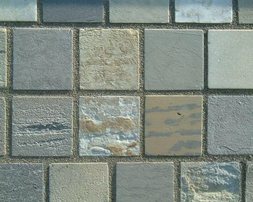 Stone Wall area surrounding Stone: 13LA8