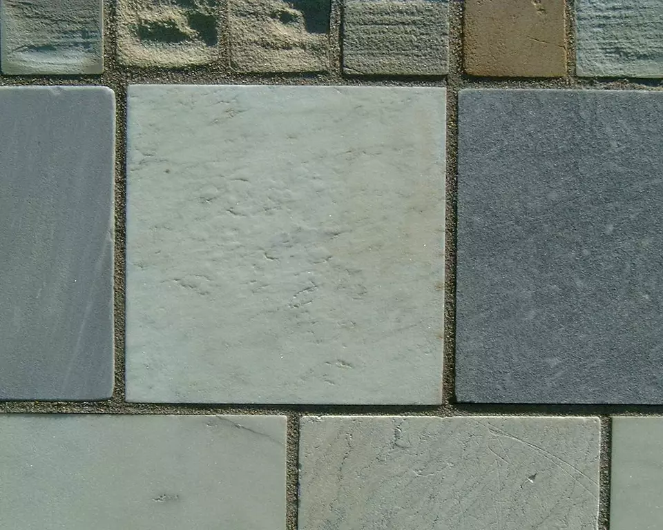Stone Wall area surrounding Stone: 4L2