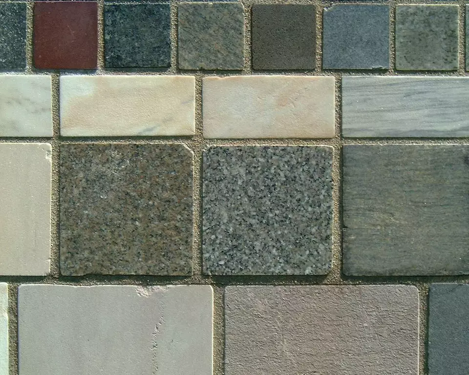 Stone Wall area surrounding Stone: 4LA15