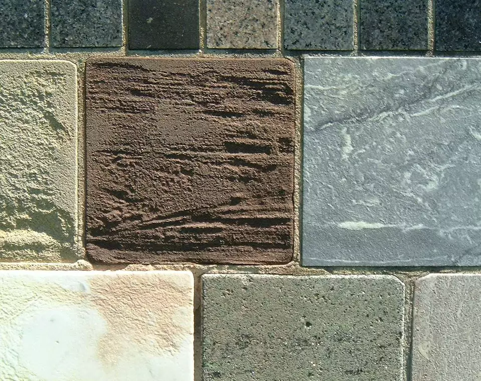 Stone Wall area surrounding Stone: 4R6