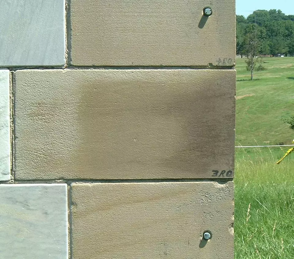 Stone Wall area surrounding Stone: 3RQ