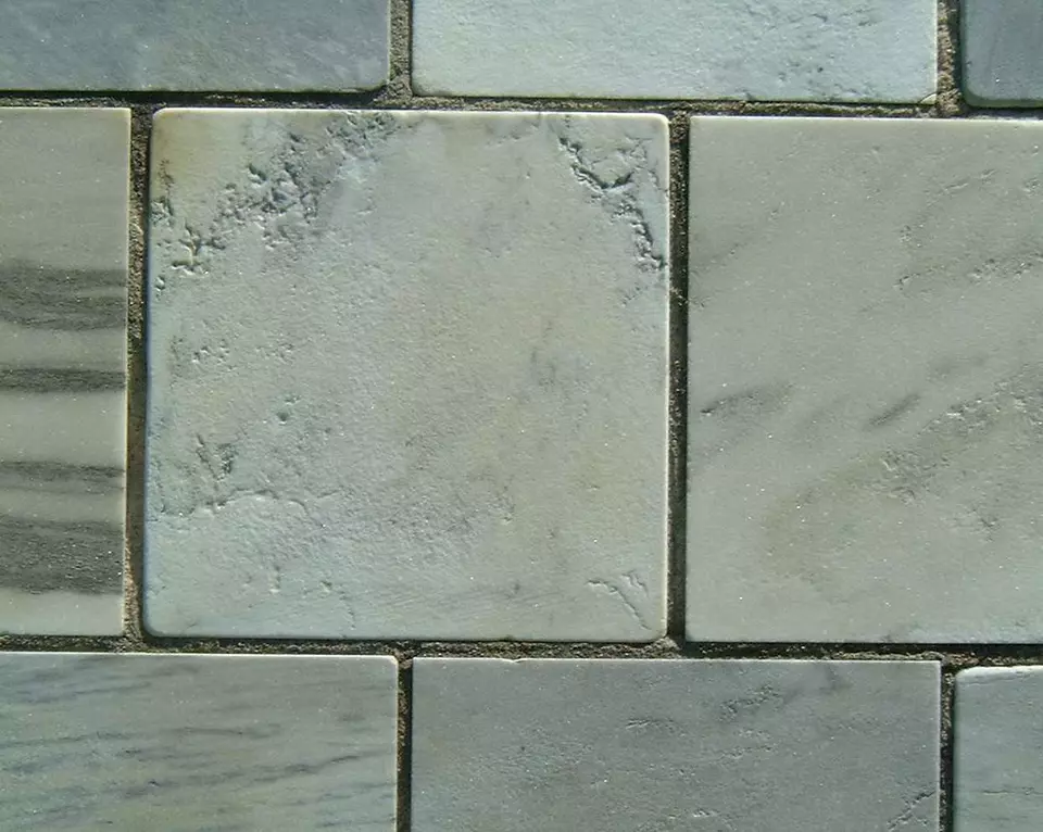 Stone Wall area surrounding Stone: 3R2