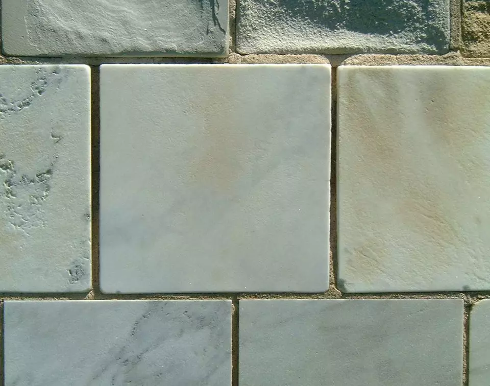 Stone Wall area surrounding Stone: 3R8