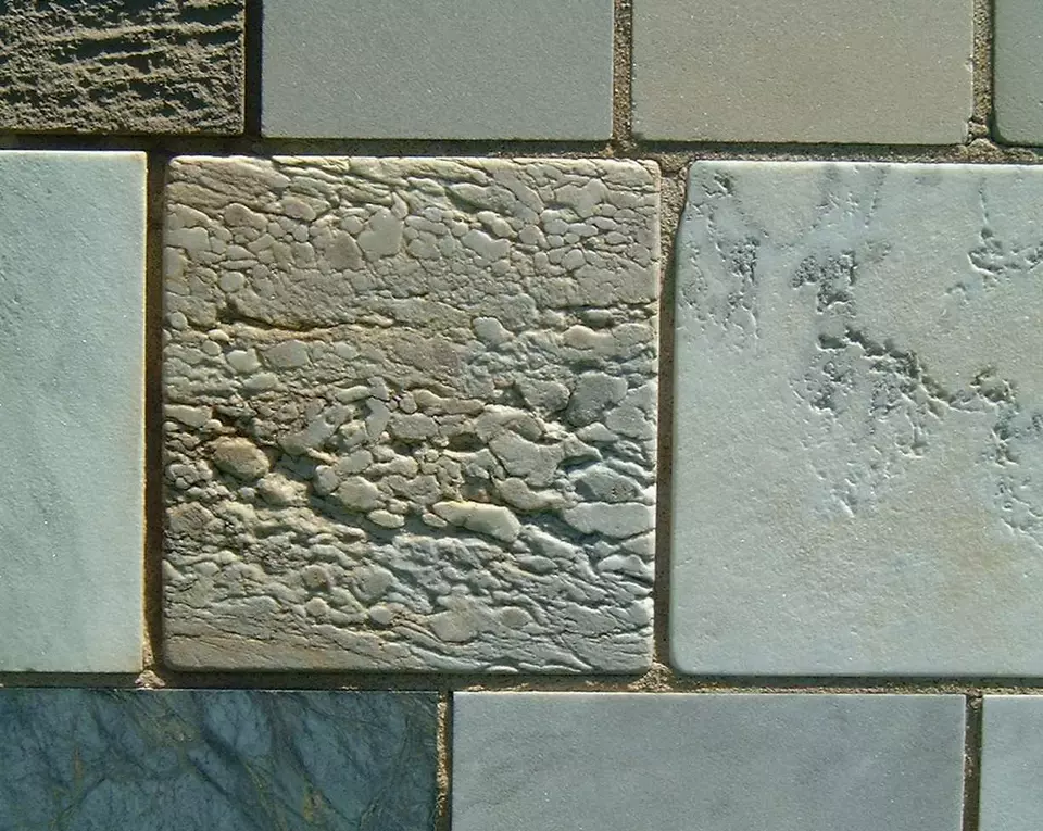 Stone Wall area surrounding Stone: 3R10