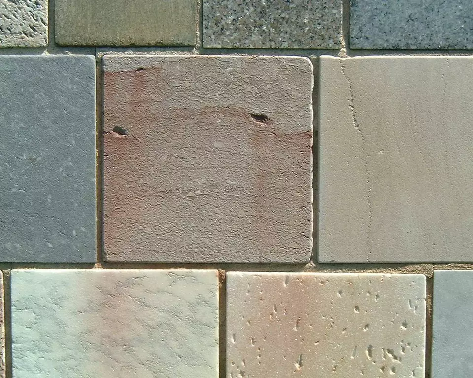 Stone Wall area surrounding Stone: 3R13