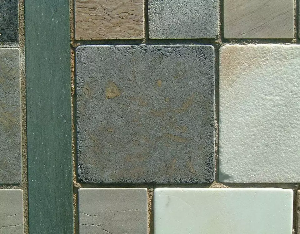 Stone Wall area surrounding Stone: 3R16