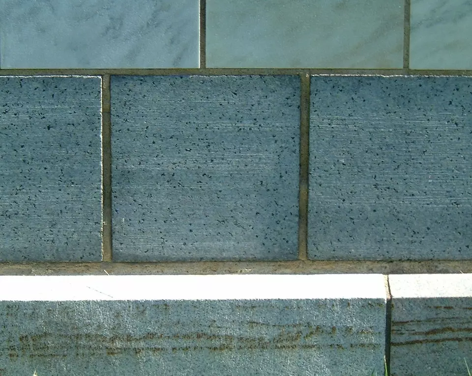 Stone Wall area surrounding Stone: 1R8