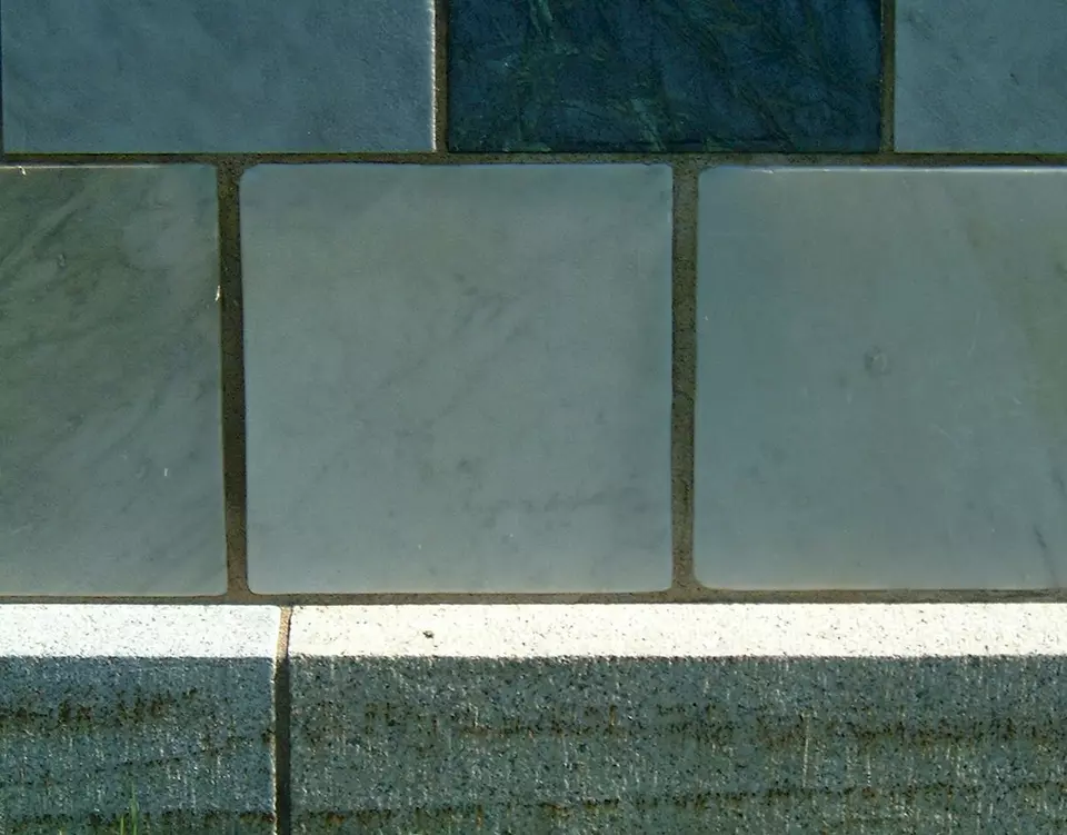 Stone Wall area surrounding Stone: 1R11
