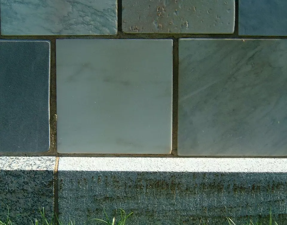 Stone Wall area surrounding Stone: 1R13