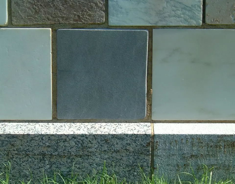 Stone Wall area surrounding Stone: 1R14