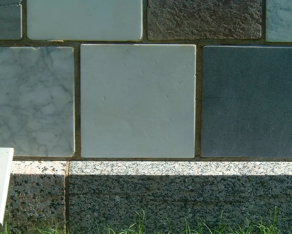 Stone Wall area surrounding Stone: 1R15