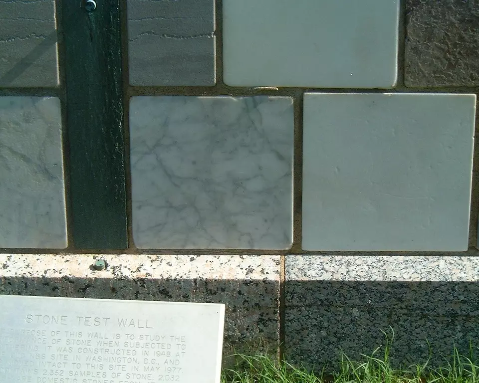 Stone Wall area surrounding Stone: 1R16