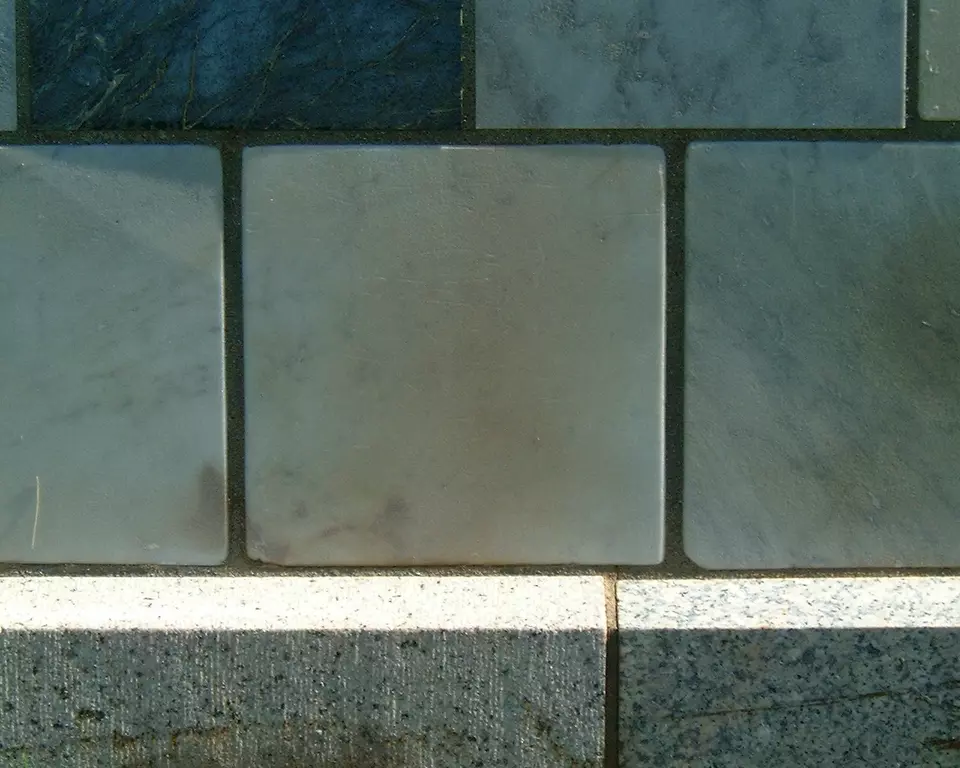 Stone Wall area surrounding Stone: 1L11