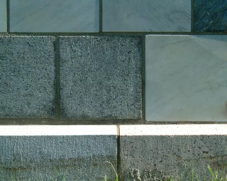 Stone Wall area surrounding Stone: 1L9
