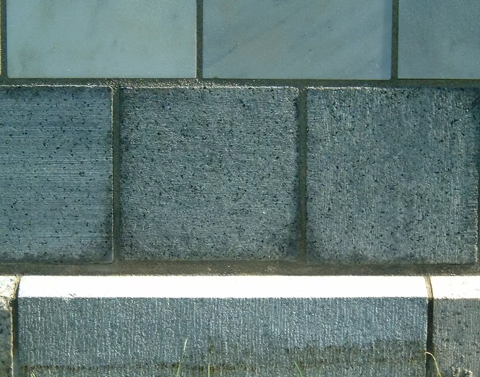 Stone Wall area surrounding Stone: 1L8