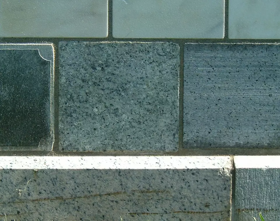Stone Wall area surrounding Stone: 1L6