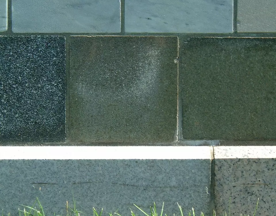 Stone Wall area surrounding Stone: 1L2