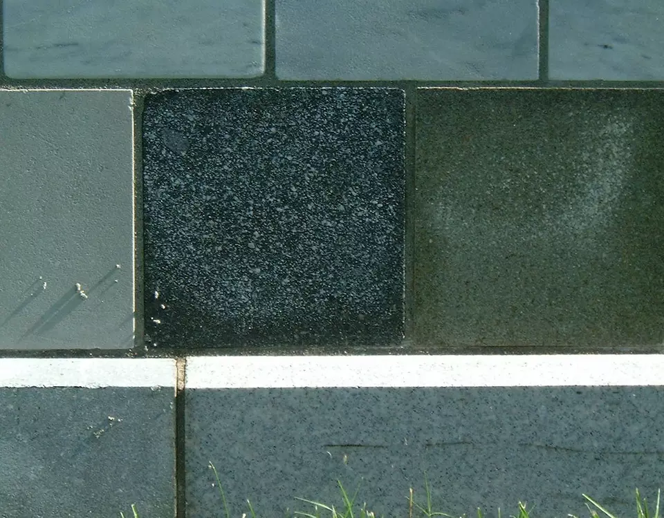 Stone Wall area surrounding Stone: 1L1