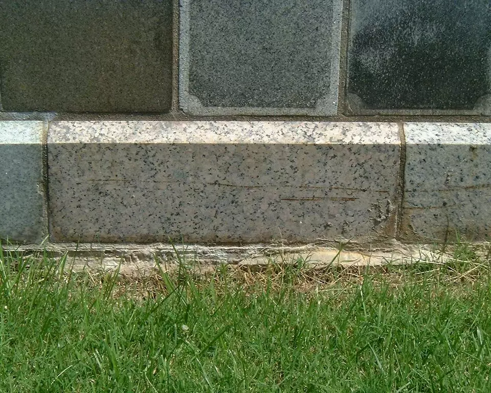 Stone Wall area surrounding Stone: 3B