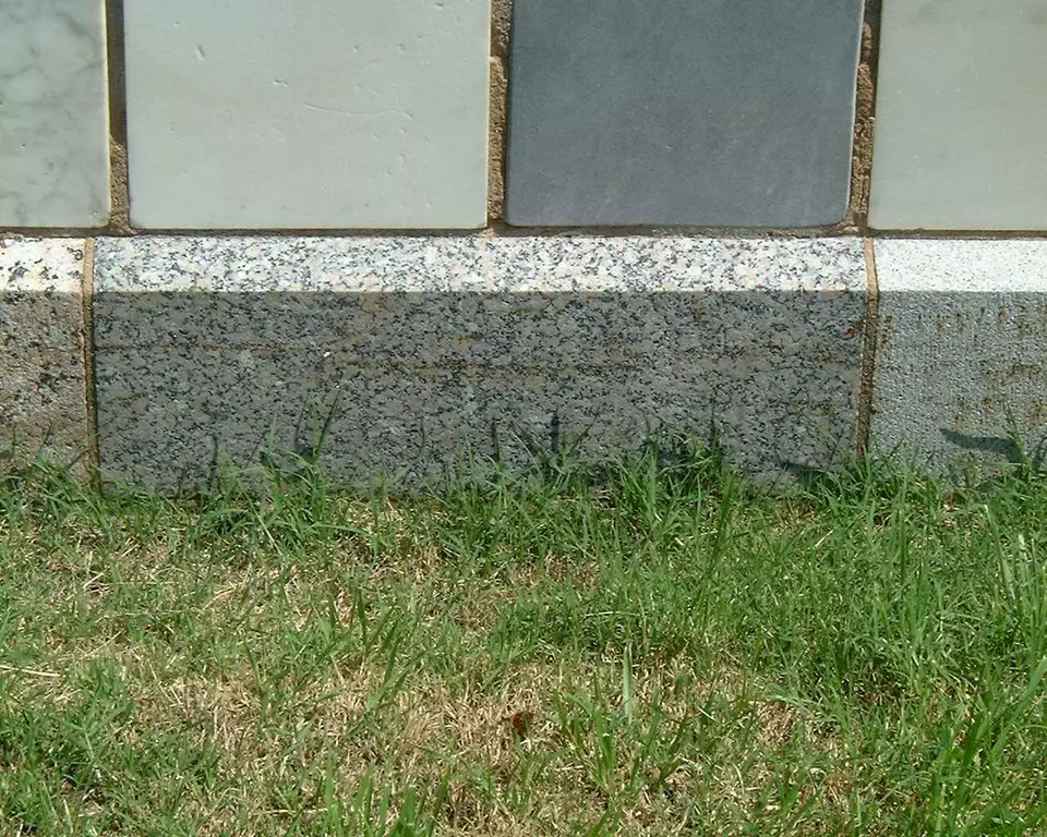 Stone Wall area surrounding Stone: 10B