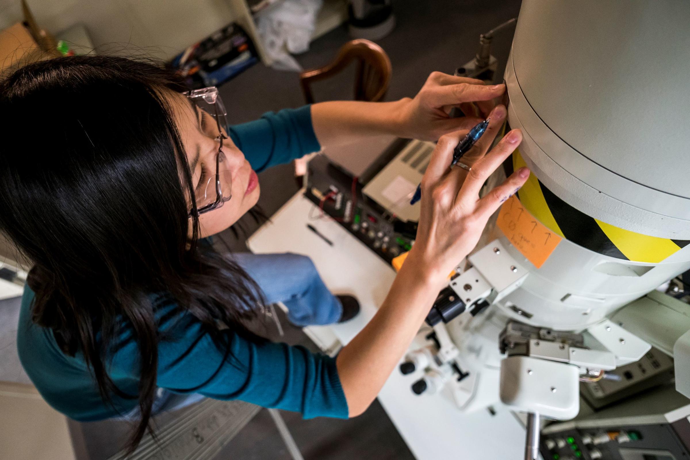 June Lau Lab Photo