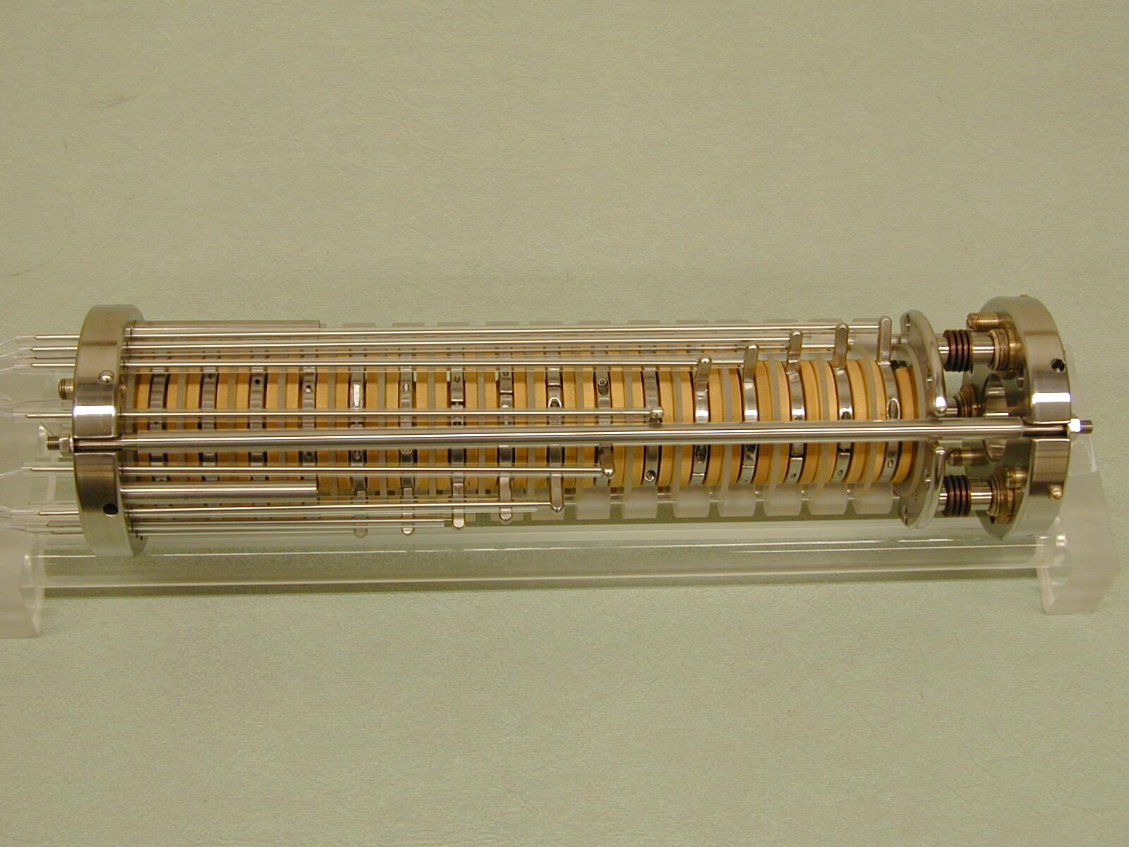 Spotlight: Electromagnetic Proton Trap at the NIST Center for Neutron Research (NCNR)